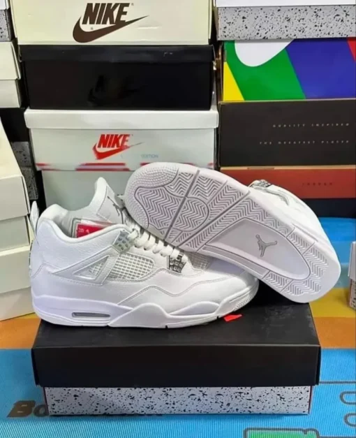 sneaker liquidation pallets italy